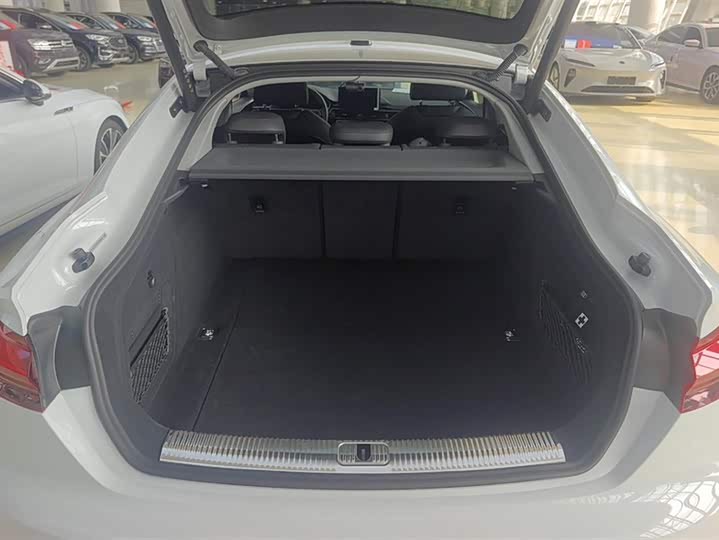 Audi A5 2024 2024款 Sportback 40 TFSI 时尚动感型