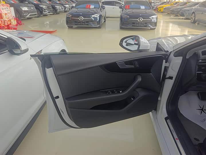 Audi A5 2024 2024款 Sportback 40 TFSI 时尚动感型