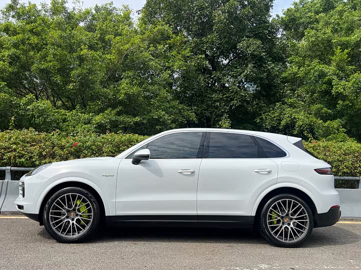 Porsche Cayenne Hybrid 2023 2023款 Cayenne E-Hybrid 2.0T 铂金版