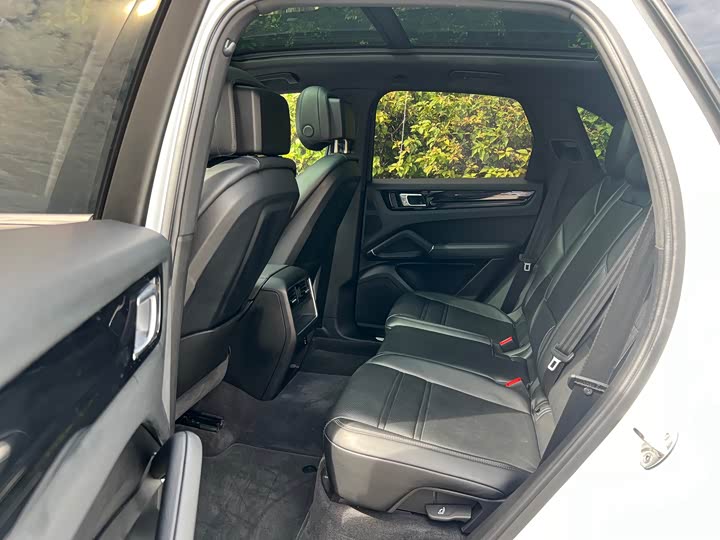 Porsche Cayenne Hybrid 2023 2023款 Cayenne E-Hybrid 2.0T 铂金版