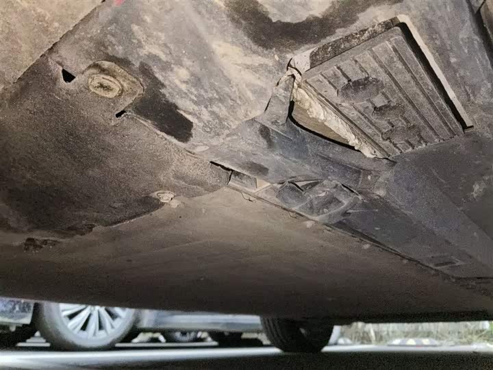 Hongqi E-HS9 2022 2022款 660km 旗畅版 六座