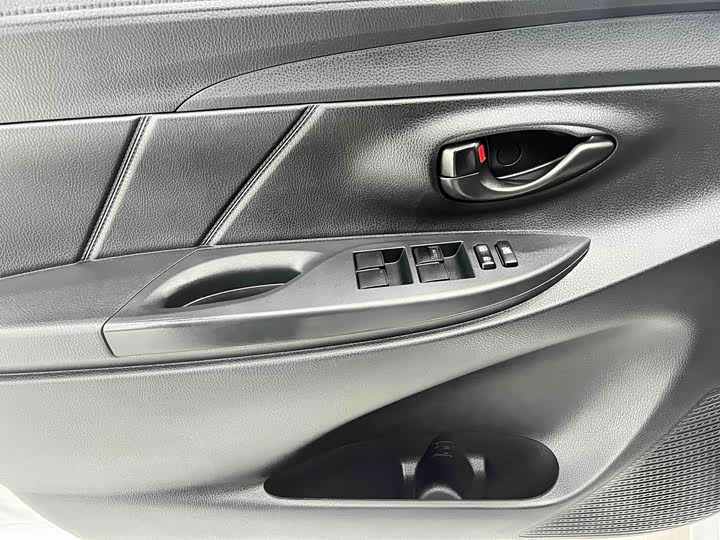 Toyota Vios 2022 2022款 1.5L 20周年纪念版