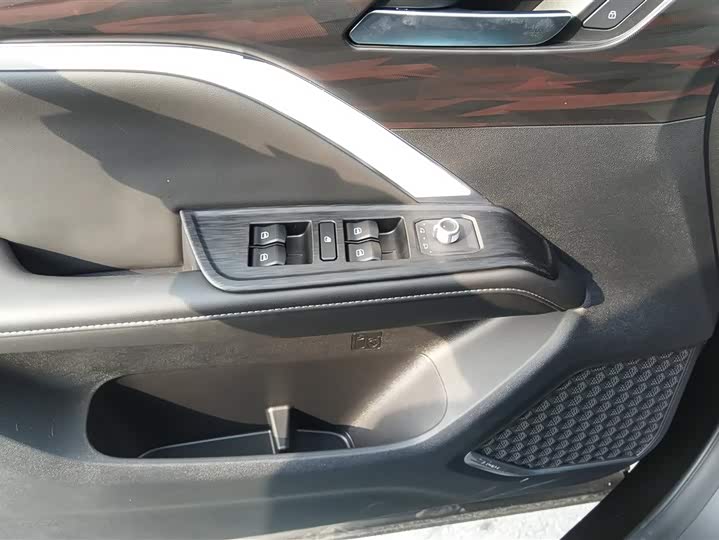 Haval H6 2025 2025款 1.5T 国潮都市版