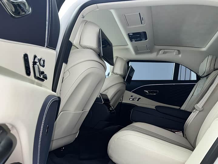 Bentley Flying Spur 2022 2022款 4.0T V8 标准版