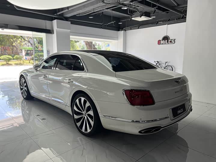 Bentley Flying Spur 2022 2022款 4.0T V8 标准版