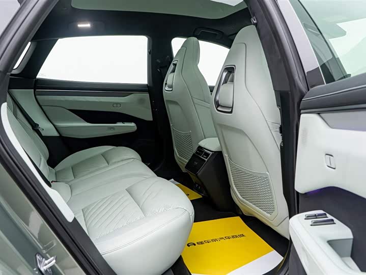 Zeekr 001 2025 2025款 WE版 100kWh 后驱