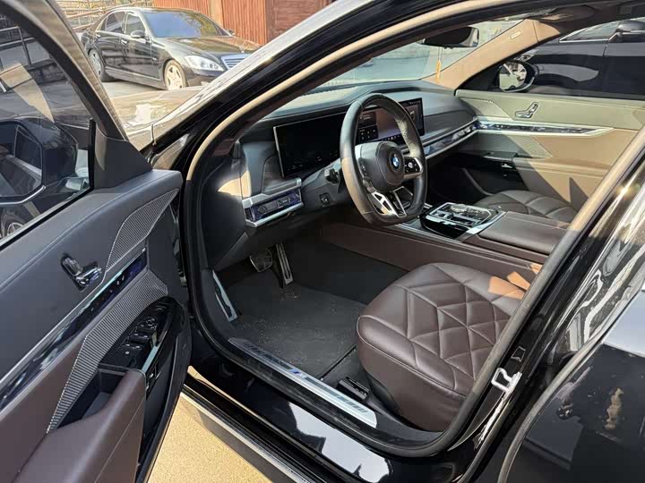 BMW 7 Series 2023 2023款 735Li M运动套装