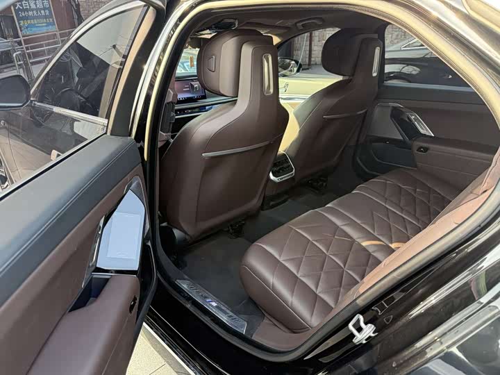 BMW 7 Series 2023 2023款 735Li M运动套装