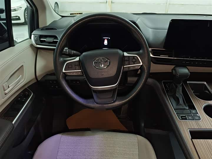 Toyota Sienna 2024 2024款 2.5L混动 舒适版