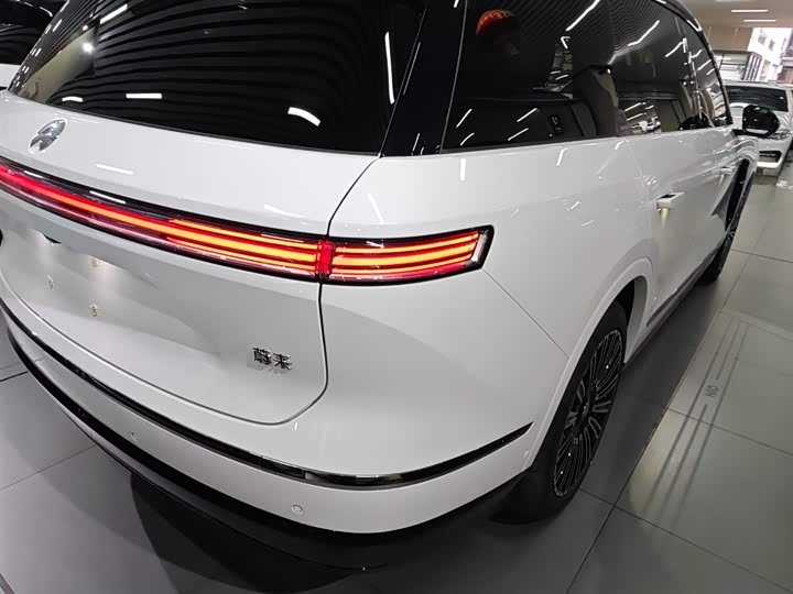 Nio ES8 2026 2026款 六座行政豪华版