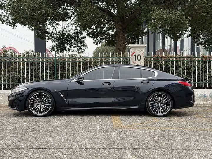 BMW 8 Series 2021 2021款 840i 四门轿跑车 M运动套装