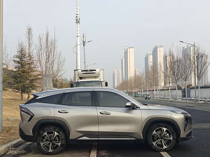 2025 Geely Galaxy L7