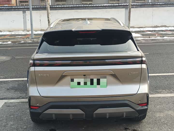 Geely Galaxy L7 2025 2025款 EM-i 115km 探索+版