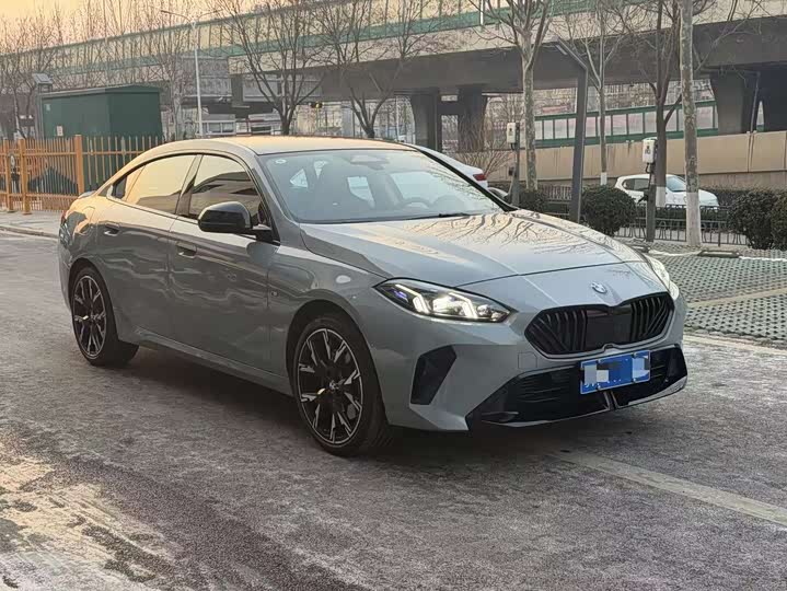 BMW 2 Series 2025 2025款 225L M运动曜夜套装