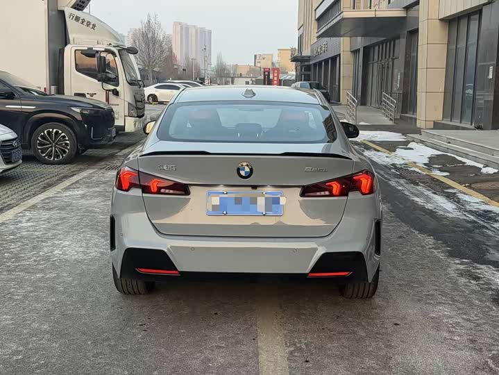 BMW 2 Series 2025 2025款 225L M运动曜夜套装