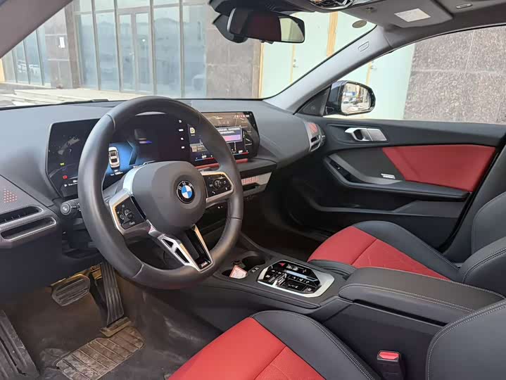 BMW 2 Series 2025 2025款 225L M运动曜夜套装