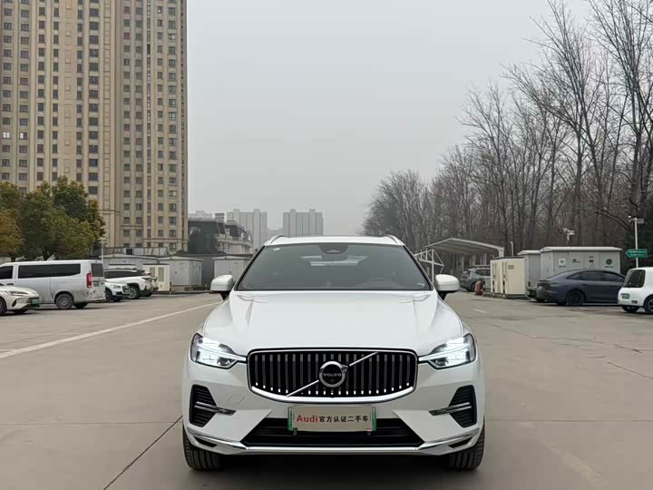 Volvo XC60 Hybrid 2025 2025款 插电式混动 长续航四驱智雅豪华版