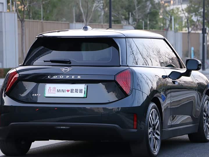 Mini Cooper 2024 2024款 456km COOPER E 经典派
