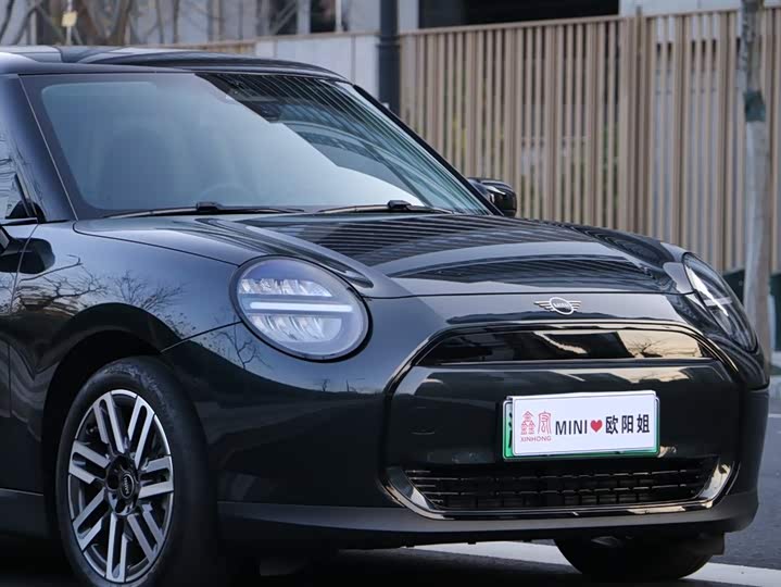 Mini Cooper 2024 2024款 456km COOPER E 经典派