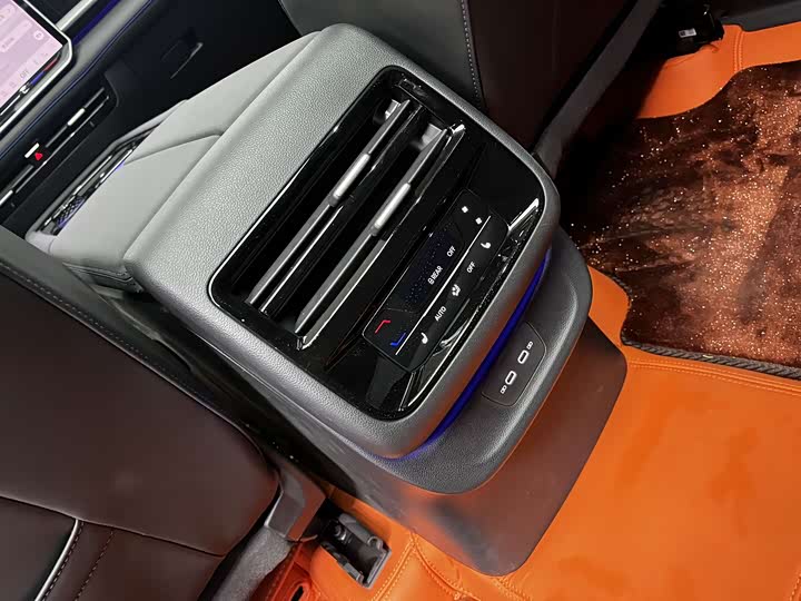 Volkswagen Teramont Pro 2026 2026款 途昂 Pro 450TSI 四驱登峰版