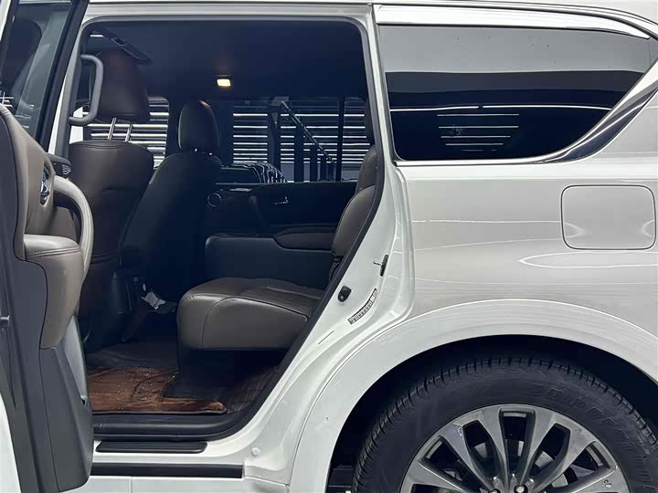 Nissan Armada 2023 2023款 ARMADA 5.6L 无敌舰队旗舰版