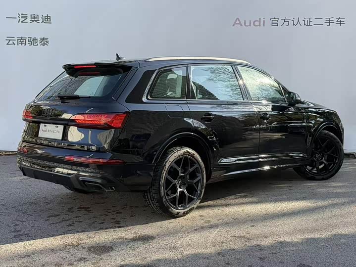Audi Q7 2024 2024款 45 TFSI quattro S line黑武士型
