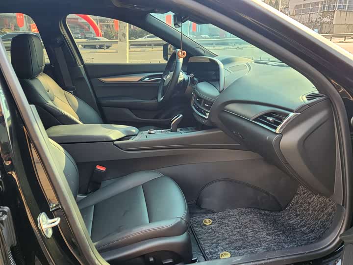 Cadillac CT5 2025 2025款 28T 城市运动版