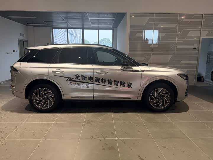 Lincoln Corsair 2024 2024款 1.5T 两驱尊享混动版