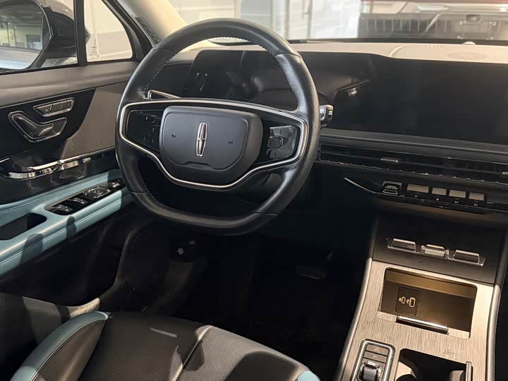 Lincoln Corsair 2024 2024款 1.5T 两驱尊享混动版