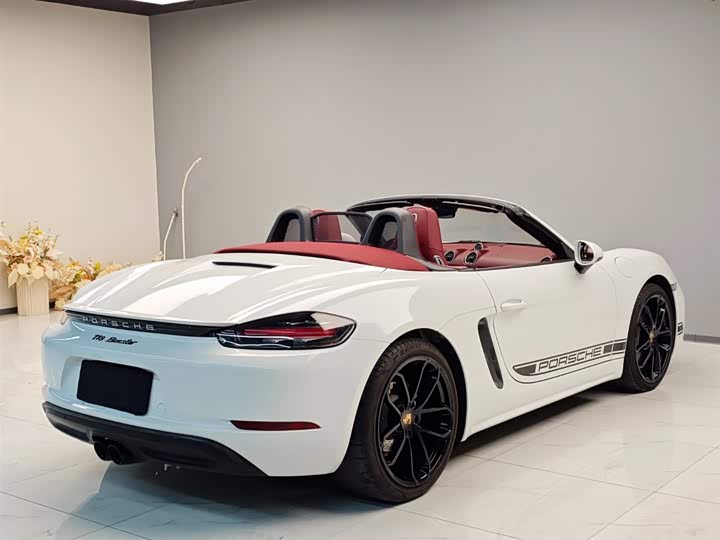 2023 Porsche 718