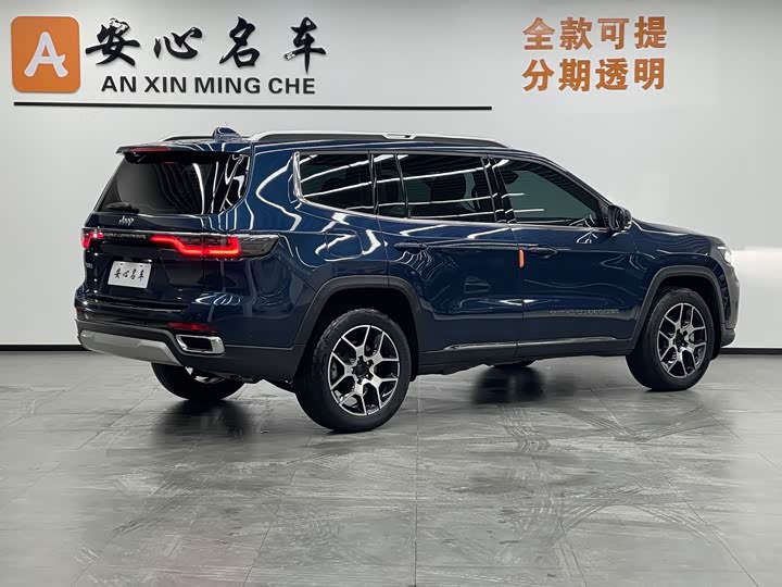Jeep Grand Commander 2022 2022款 2.0T 两驱豪华版