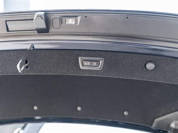 BMW 8 Series 2022 2022款 840i 四门轿跑车 M运动套装