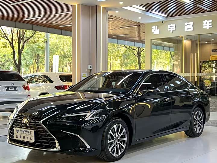2025 Lexus ES