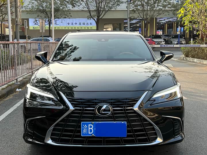2025 Lexus ES