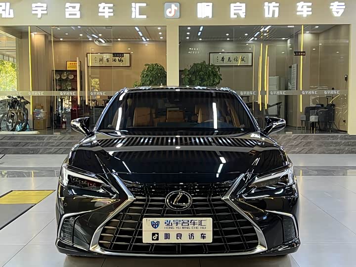 2025 Lexus ES