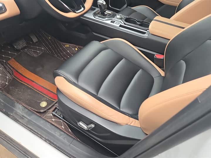 Geely Icon 2023 2023款 1.5TD 巧克力醇巧版