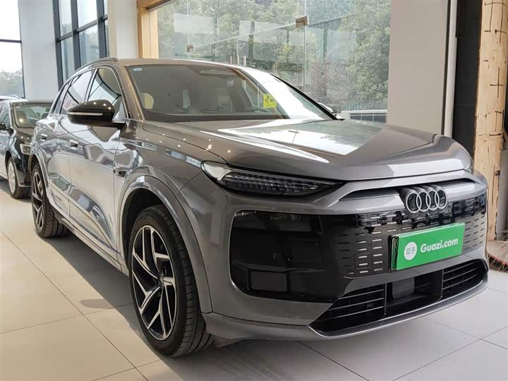 Audi Q6L e-tron 2026 2026款 首发领航版