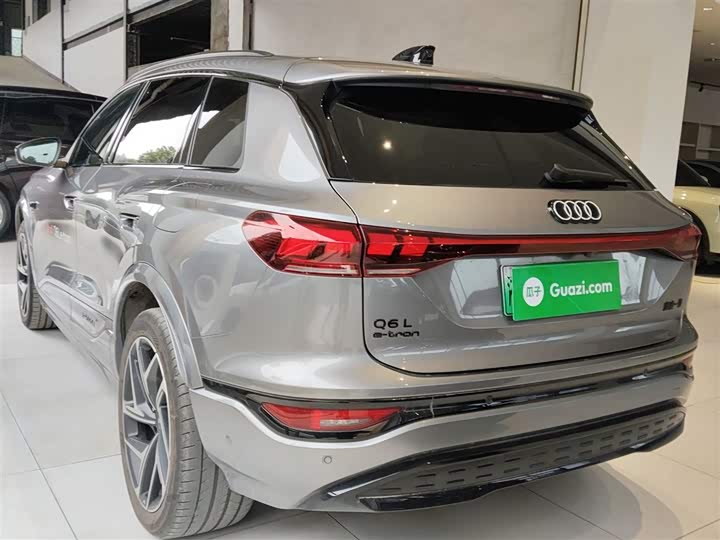 Audi Q6L e-tron 2026 2026款 首发领航版