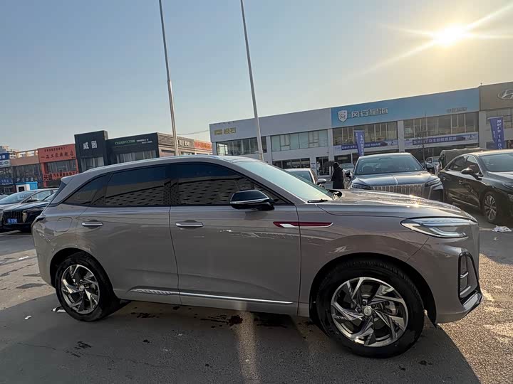 2025 Hongqi HS3 Hybrid