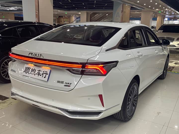Dongfeng Aeolus Yixuan Max 2022 2022款 1.5T 超帅潮爸版