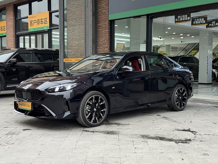 BMW 2 Series 2025 2025款 225L M运动曜夜套装