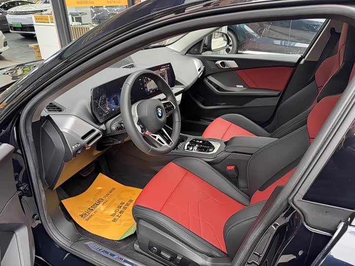 BMW 2 Series 2025 2025款 225L M运动曜夜套装