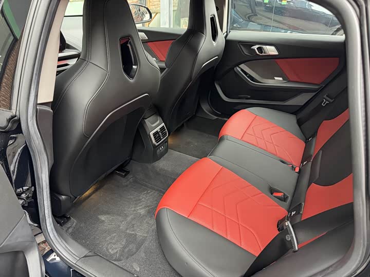 BMW 2 Series 2025 2025款 225L M运动曜夜套装