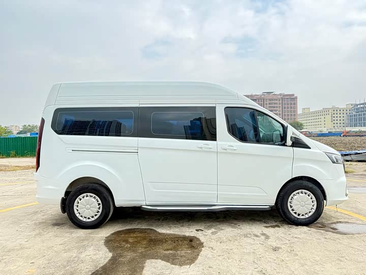 Ford Transit 2023 2023款 2.0T柴油手动商旅型中轴中顶7/8/9座