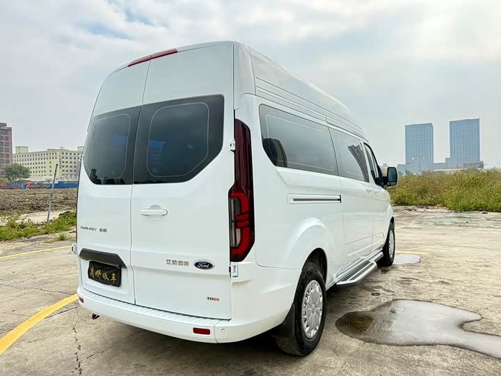 Ford Transit 2023 2023款 2.0T柴油手动商旅型中轴中顶7/8/9座
