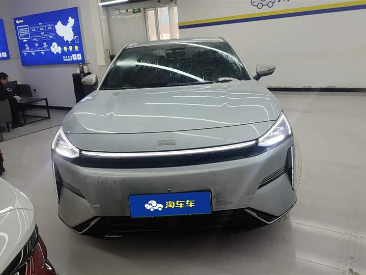 2025 Geely Galaxy L6