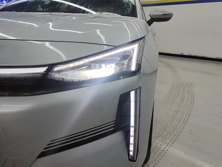 2025 Geely Galaxy L6