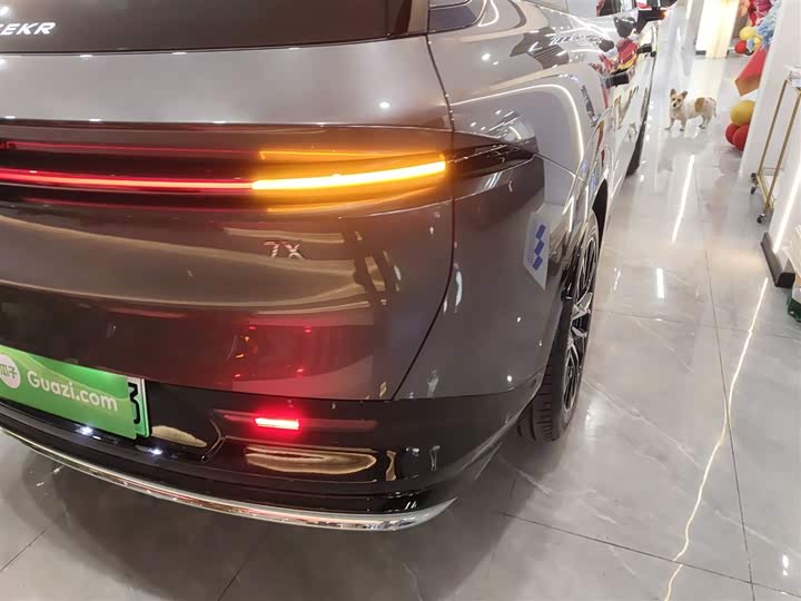 Zeekr 7X 2025 2025款 75kWh 后驱智驾版