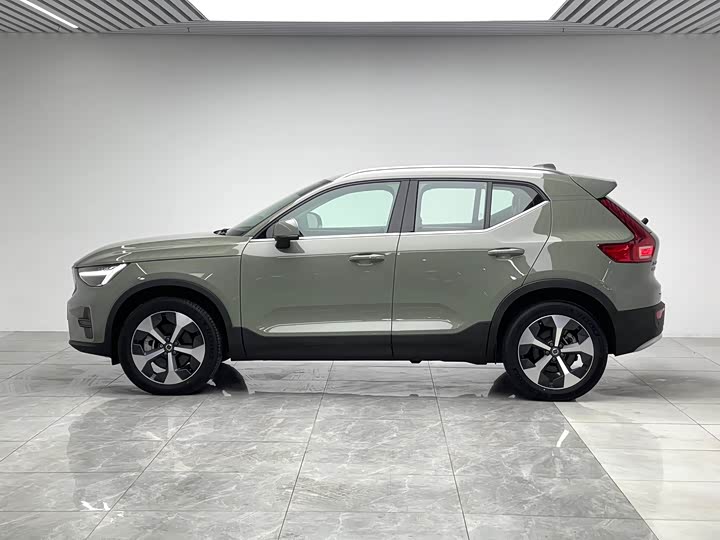 Volvo XC40 2025 2025款 B4 四驱智远豪华版