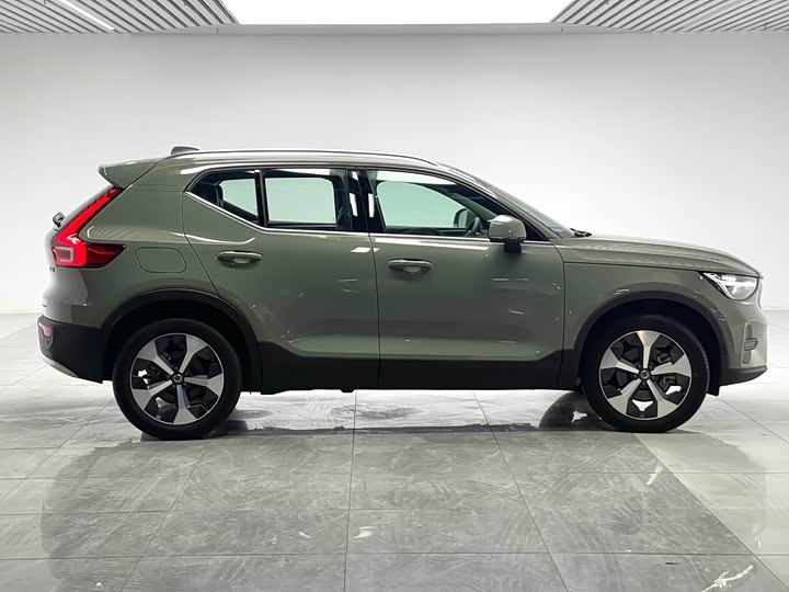 Volvo XC40 2025 2025款 B4 四驱智远豪华版